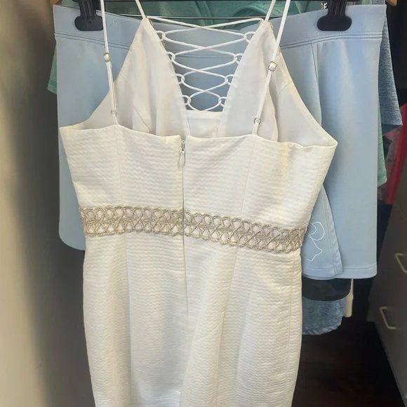 This gorgeous 00 Lilly Pulitzer dress is a showstopper - Picture 2 of 5